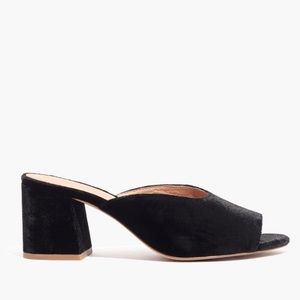 Madewell Beatriz black mule in velvet